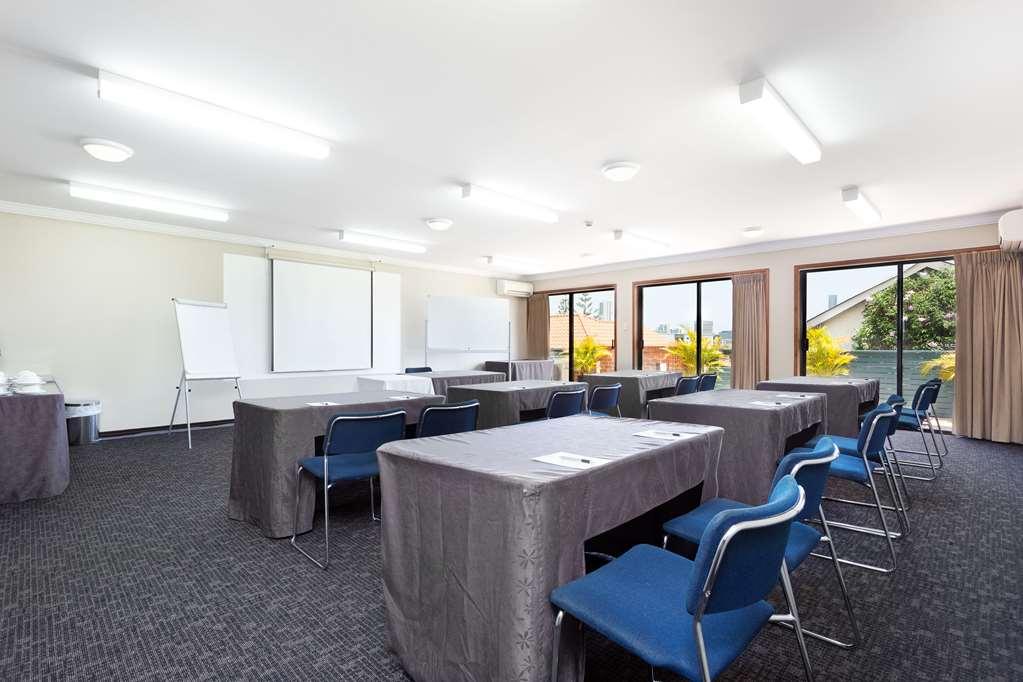 فندق Ramada By Wyndham Brisbane Windsor المرافق الصورة