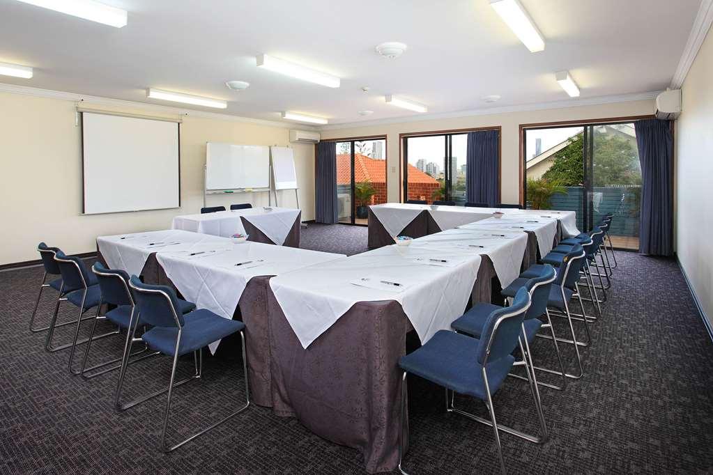 فندق Ramada By Wyndham Brisbane Windsor المرافق الصورة