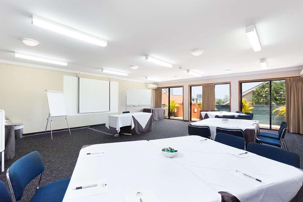 فندق Ramada By Wyndham Brisbane Windsor المرافق الصورة