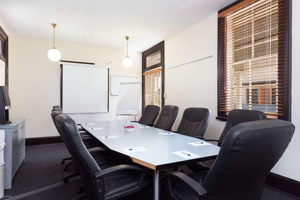 فندق Ramada By Wyndham Brisbane Windsor المرافق الصورة