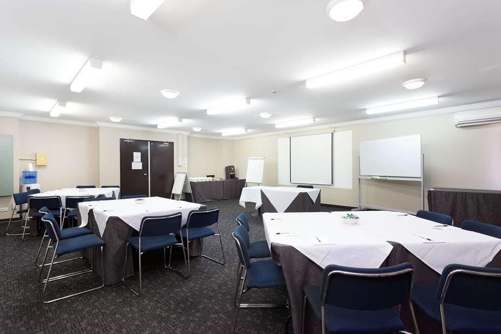 فندق Ramada By Wyndham Brisbane Windsor المرافق الصورة