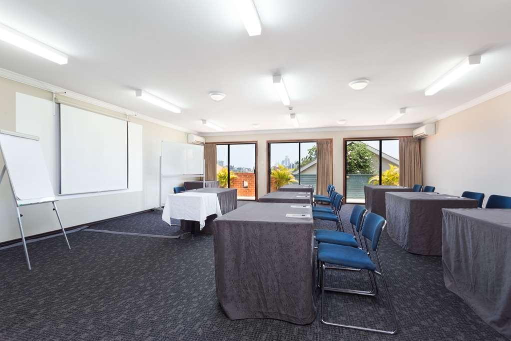 فندق Ramada By Wyndham Brisbane Windsor المرافق الصورة