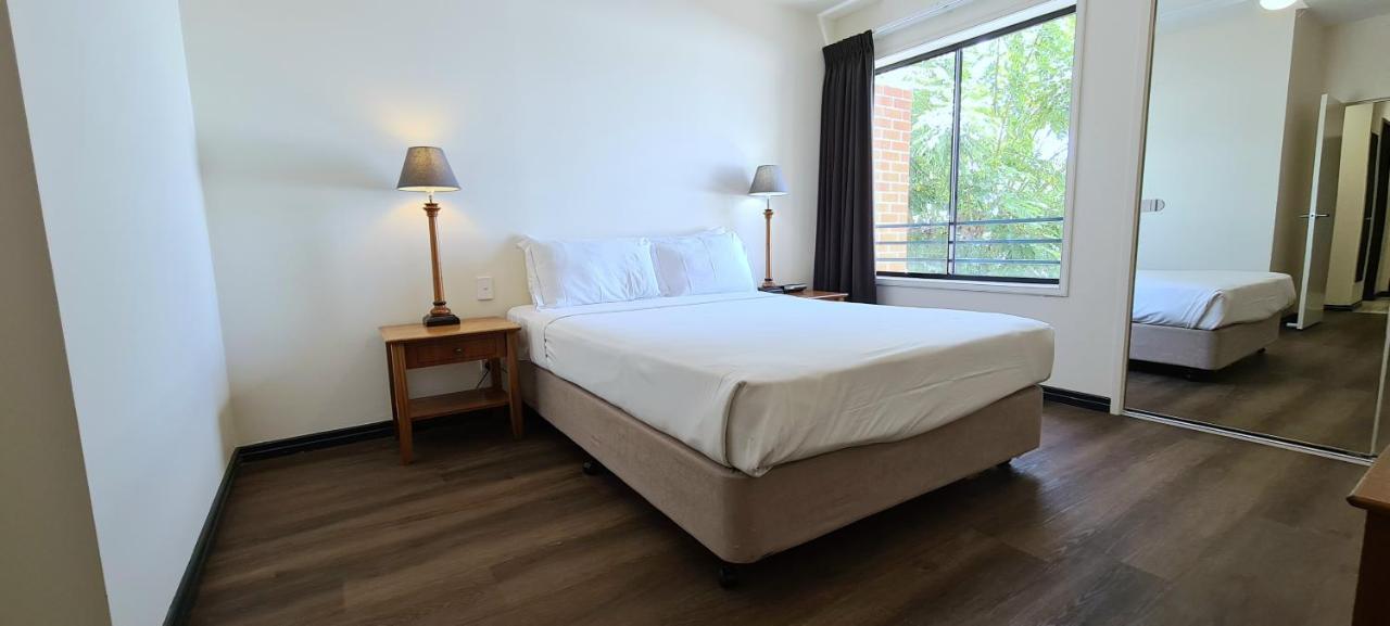 فندق Ramada By Wyndham Brisbane Windsor المظهر الخارجي الصورة