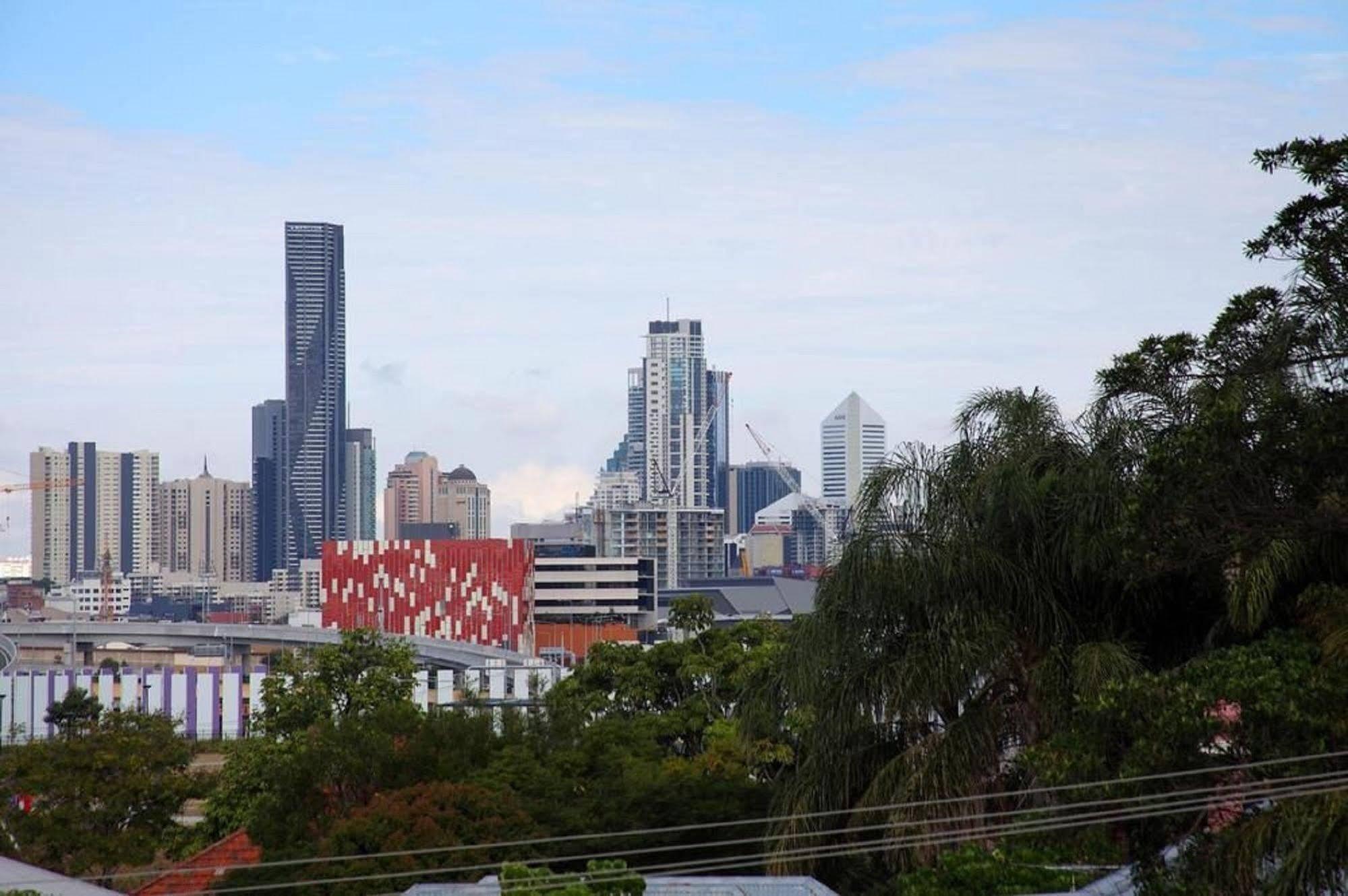 فندق Ramada By Wyndham Brisbane Windsor المظهر الخارجي الصورة