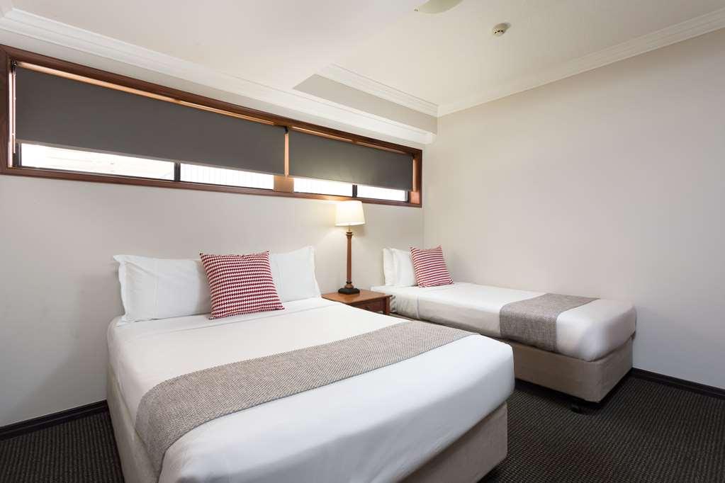 فندق Ramada By Wyndham Brisbane Windsor الغرفة الصورة