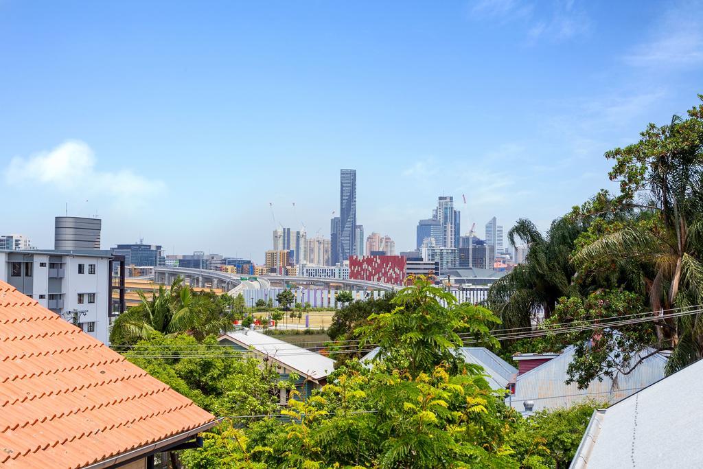 فندق Ramada By Wyndham Brisbane Windsor المظهر الخارجي الصورة