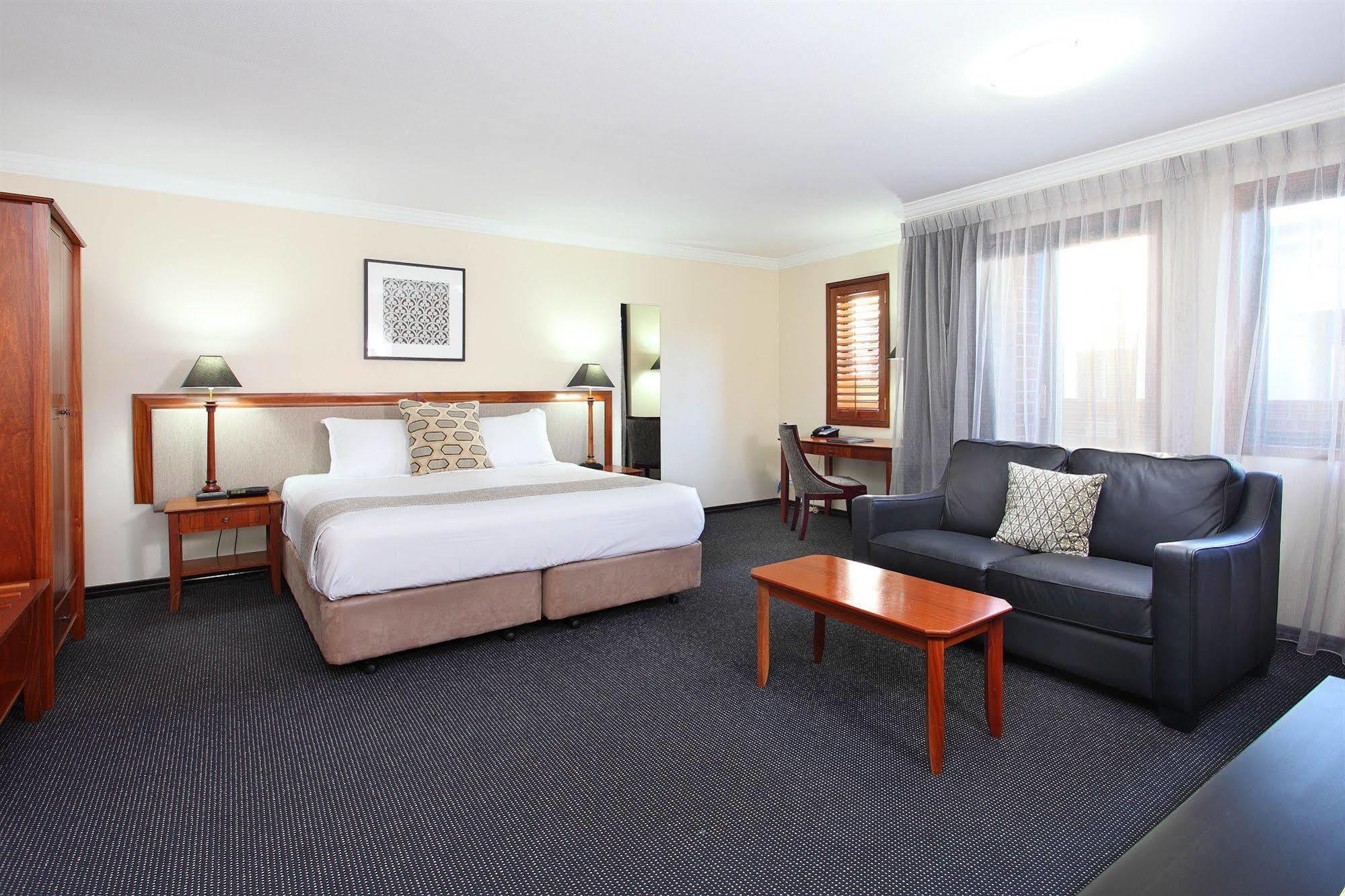 فندق Ramada By Wyndham Brisbane Windsor المظهر الخارجي الصورة
