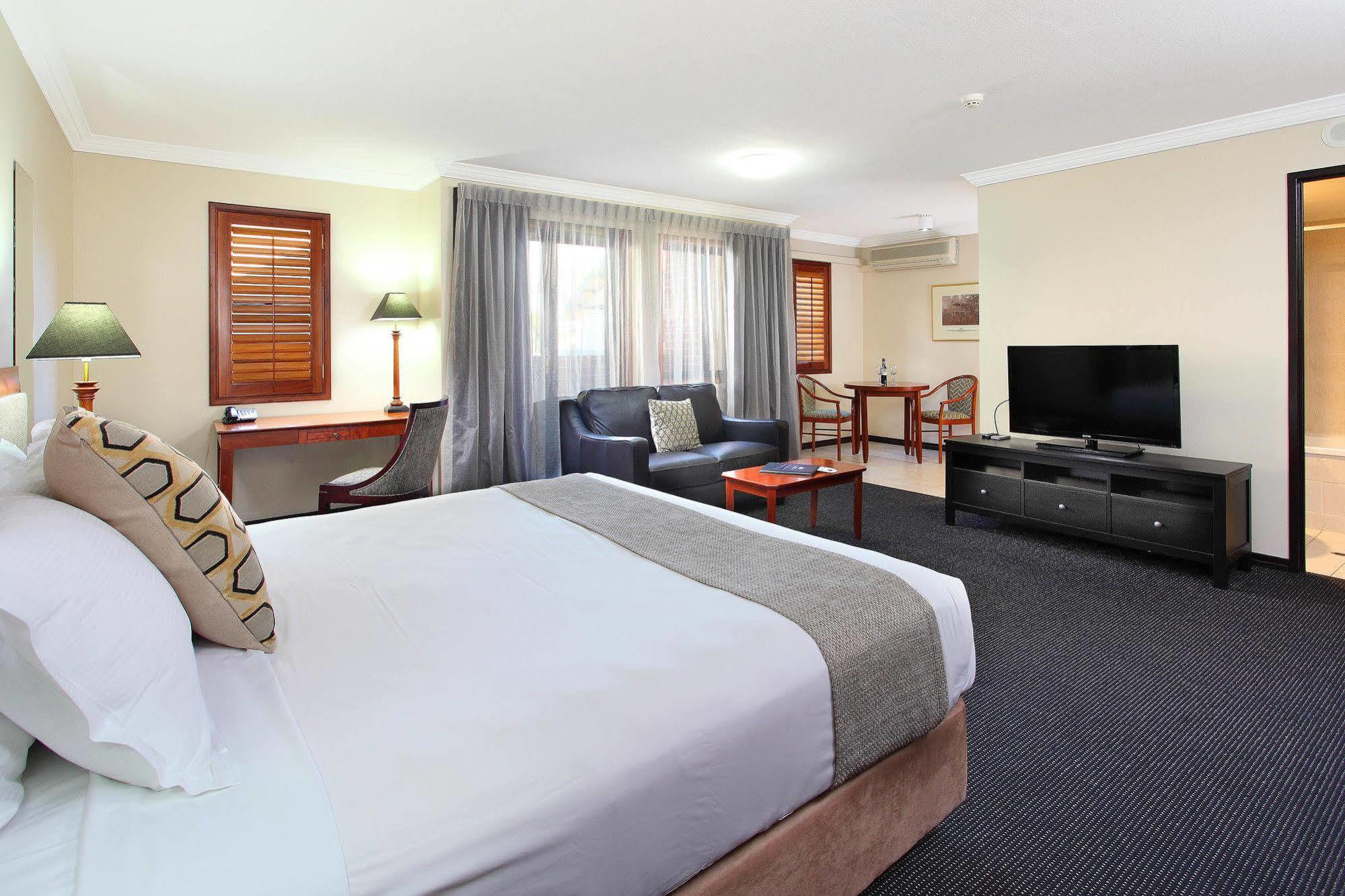 فندق Ramada By Wyndham Brisbane Windsor المظهر الخارجي الصورة
