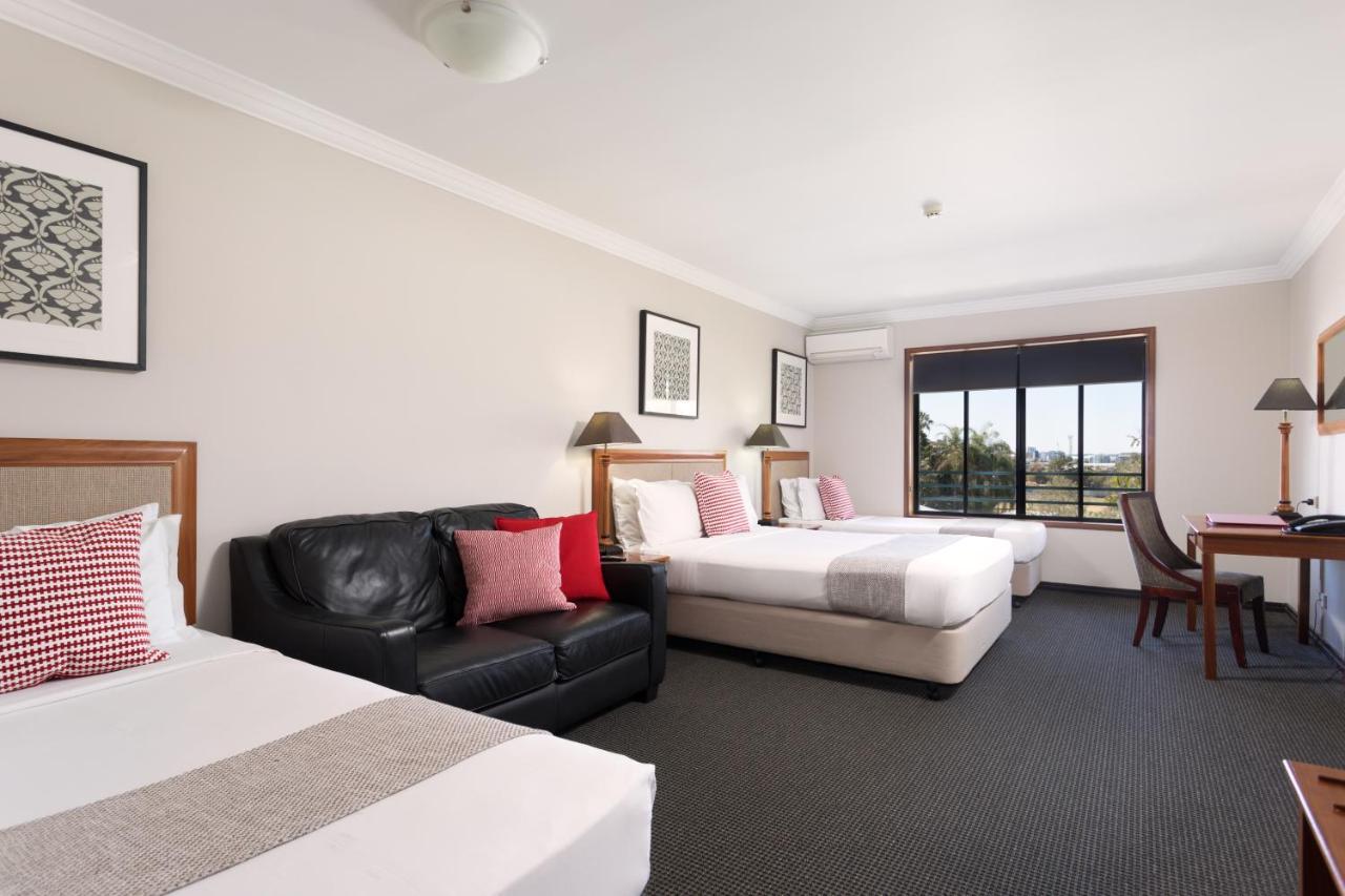 فندق Ramada By Wyndham Brisbane Windsor المظهر الخارجي الصورة