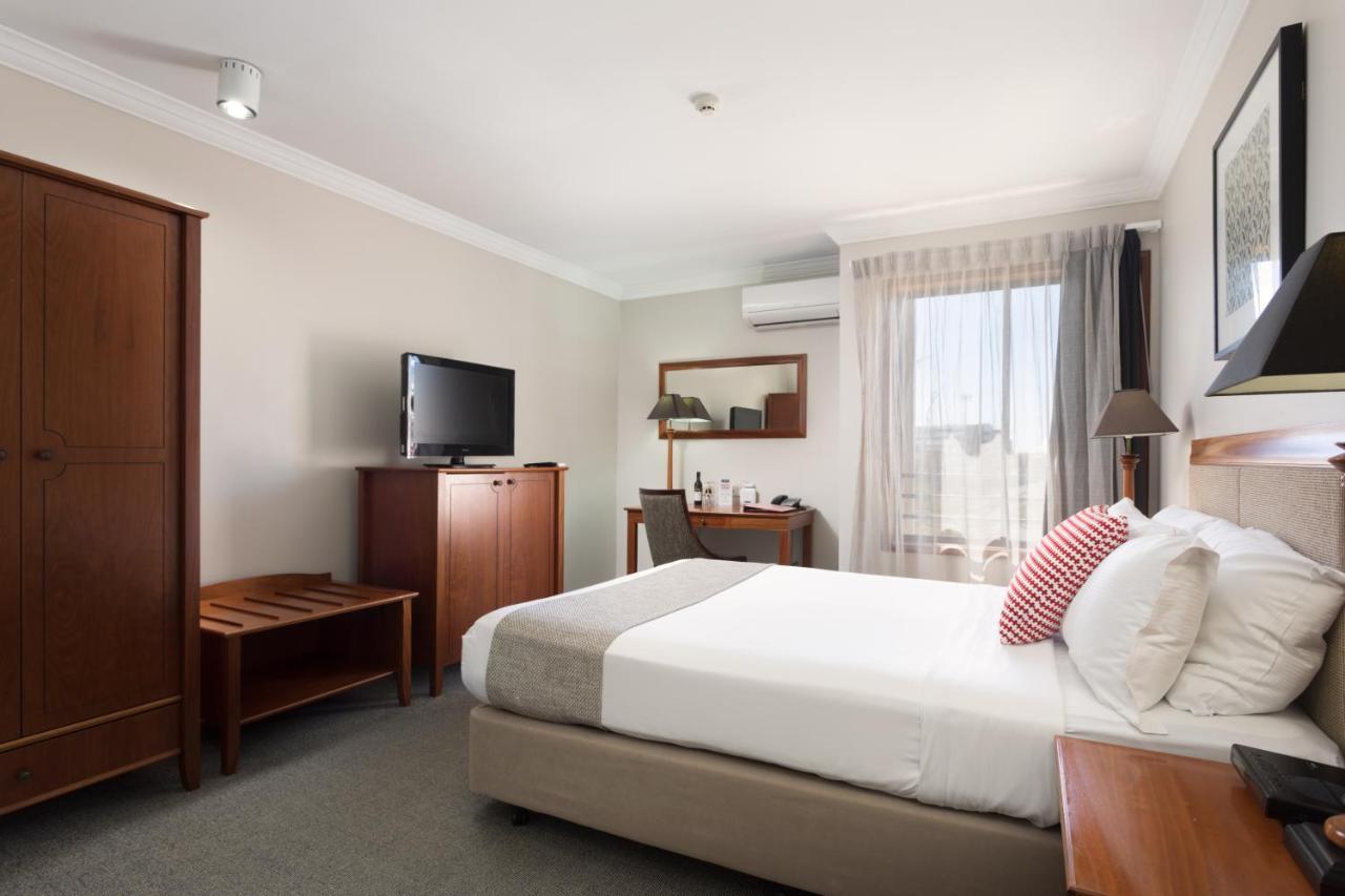 فندق Ramada By Wyndham Brisbane Windsor المظهر الخارجي الصورة