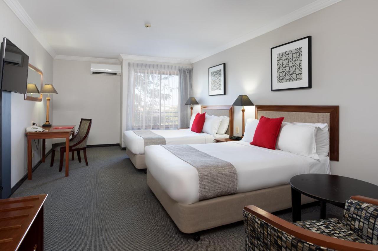 فندق Ramada By Wyndham Brisbane Windsor المظهر الخارجي الصورة