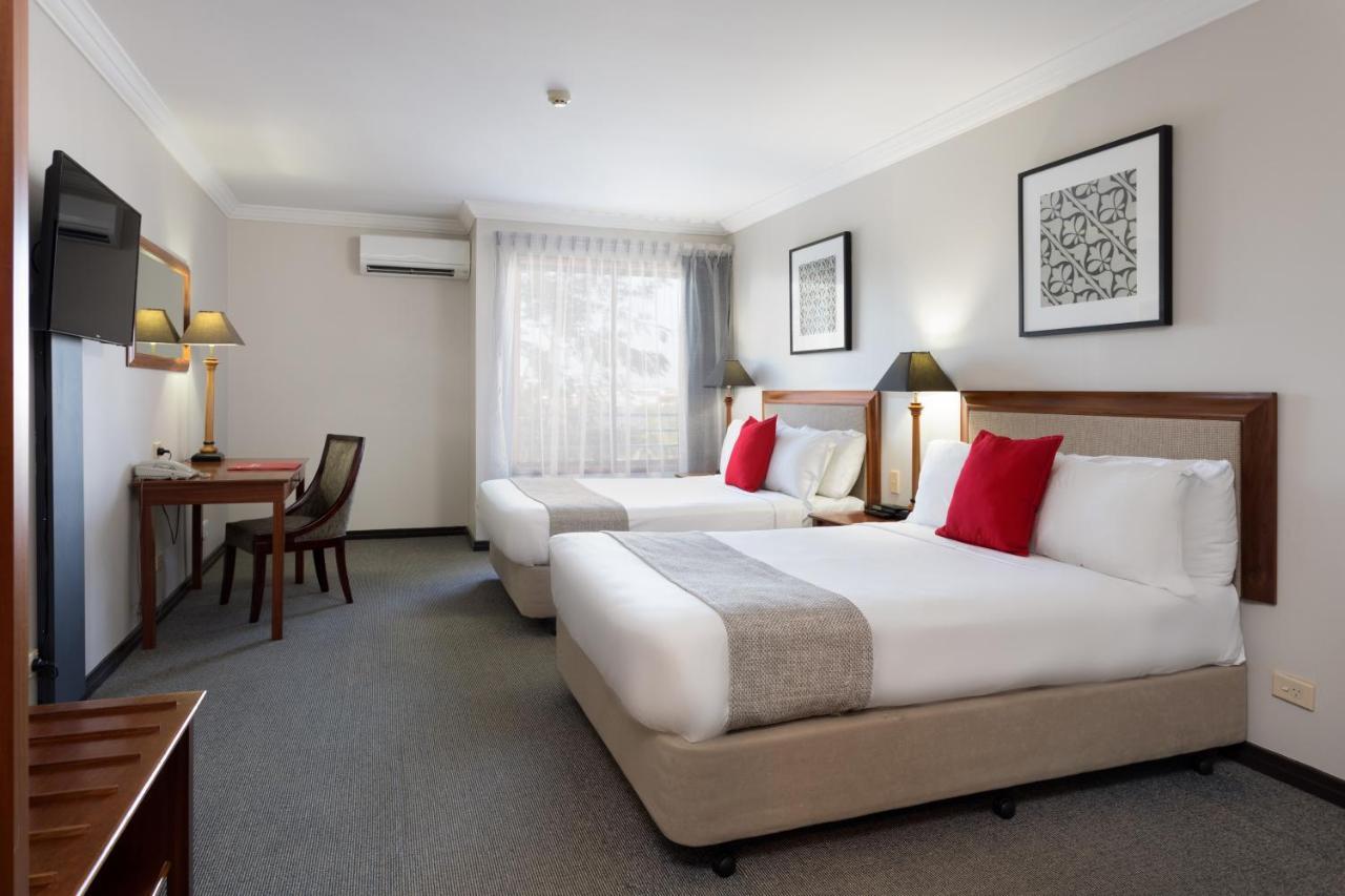 فندق Ramada By Wyndham Brisbane Windsor المظهر الخارجي الصورة